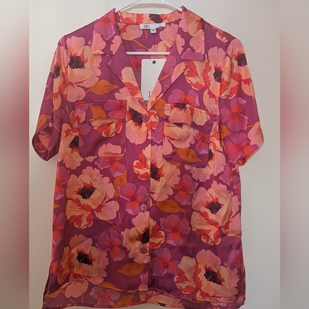 DR2 Red Pink Floral Button Down Shirt Medium